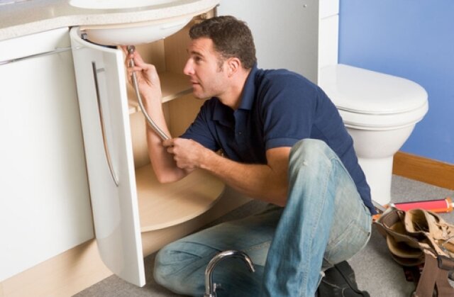 Find The Right Deals When Hiring The Best Plumber
