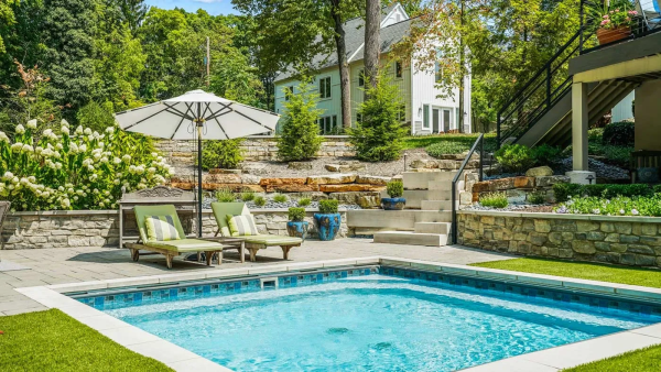 5 Stunning Pool Landscaping Tips You Need to Try!
